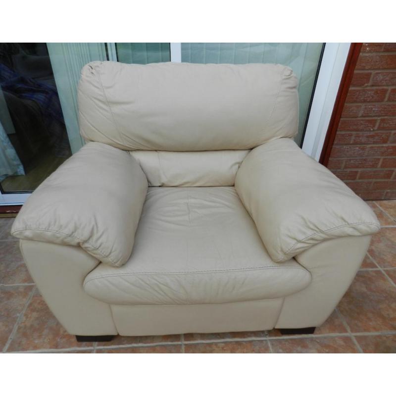 Cream Leather Suite