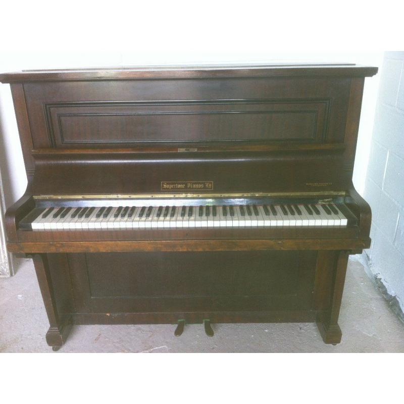 mirrors , piano , fridge , freezer ,