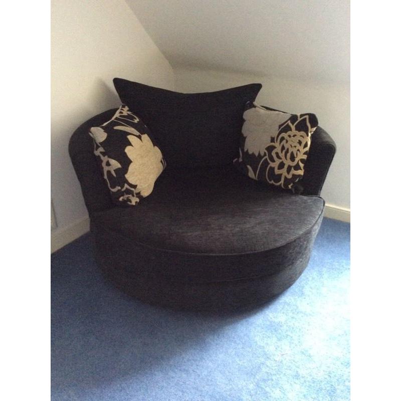 Swivel chair