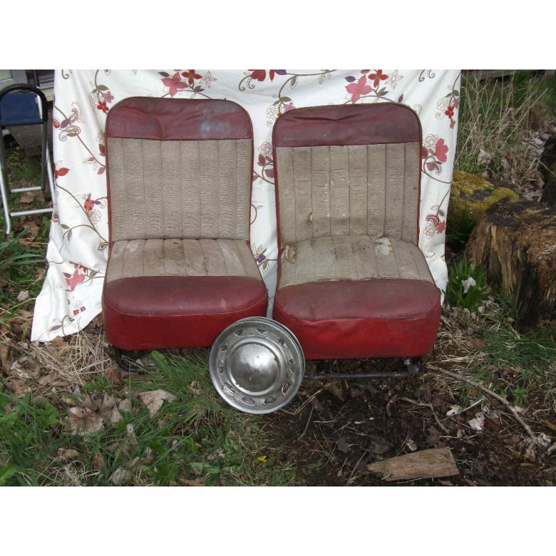 Morris Minor 1959/1960 Front Cart seats and Hub caps.