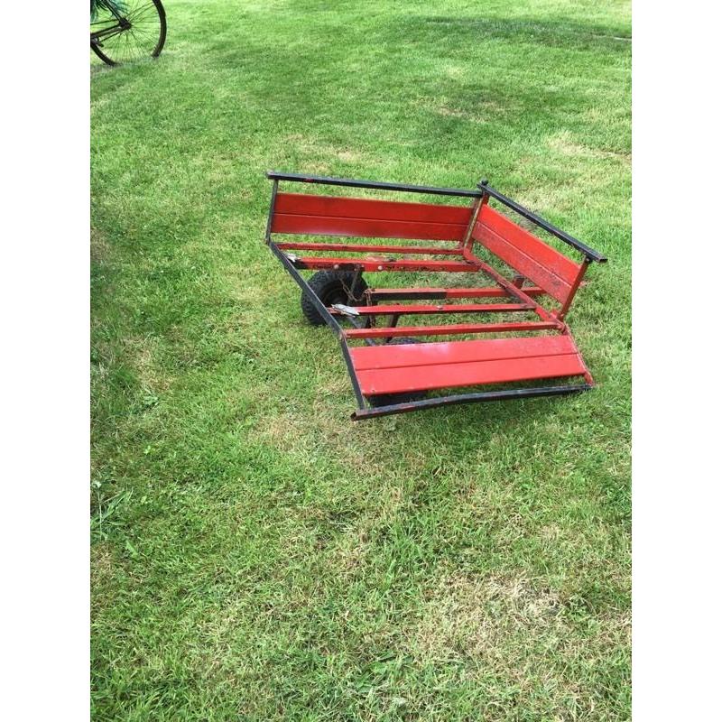 Small bike trailer