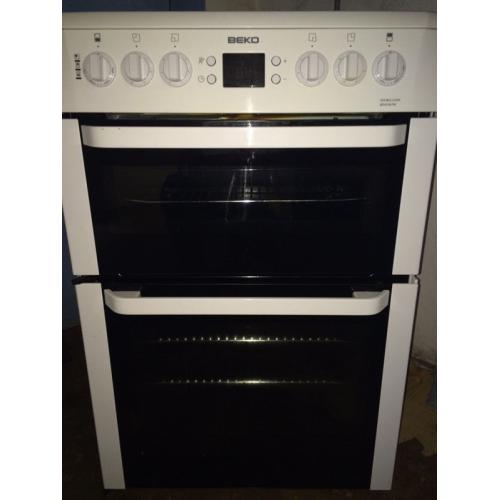 White Beko double oven cooker