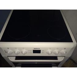 White Beko double oven cooker