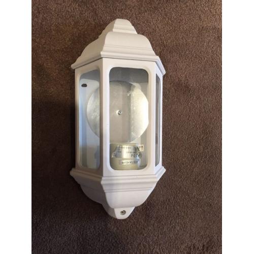 Garden wall light