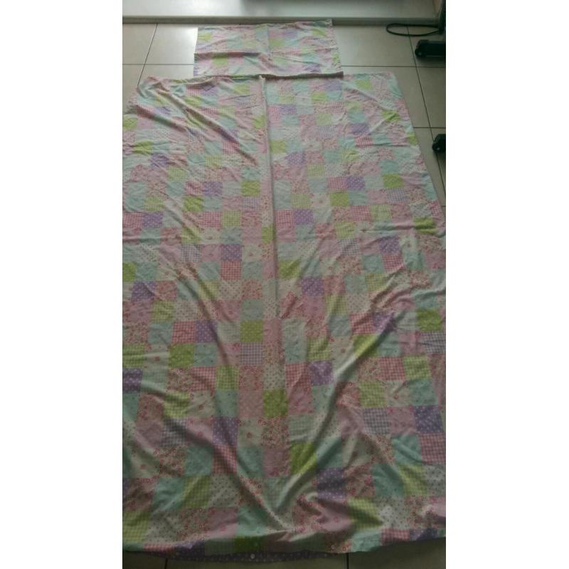 Girls bedroom set, reversible single duvet, curtains etc