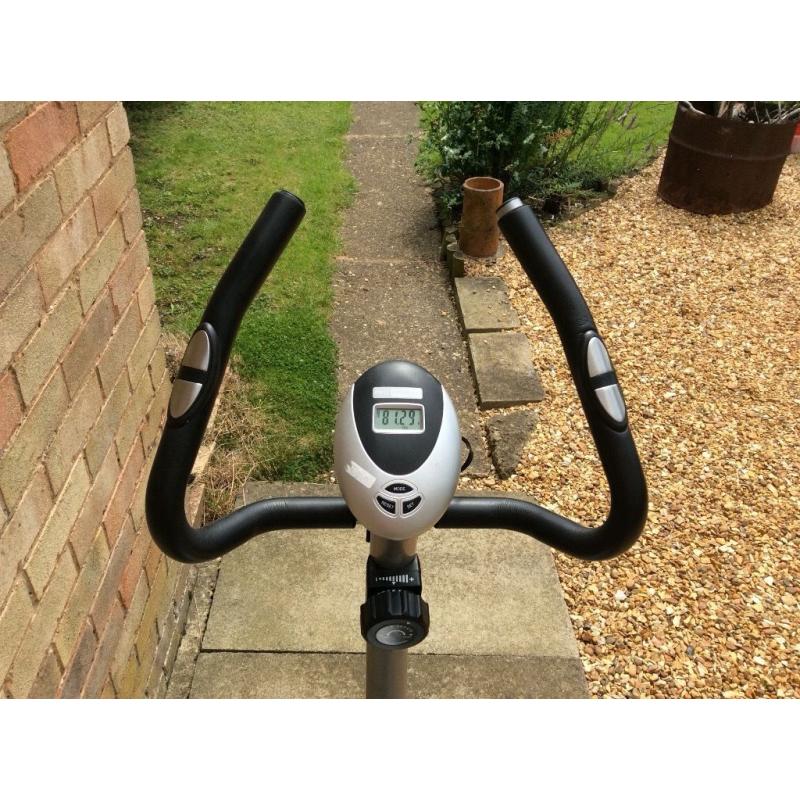 Pro Fitness Exercise Bike