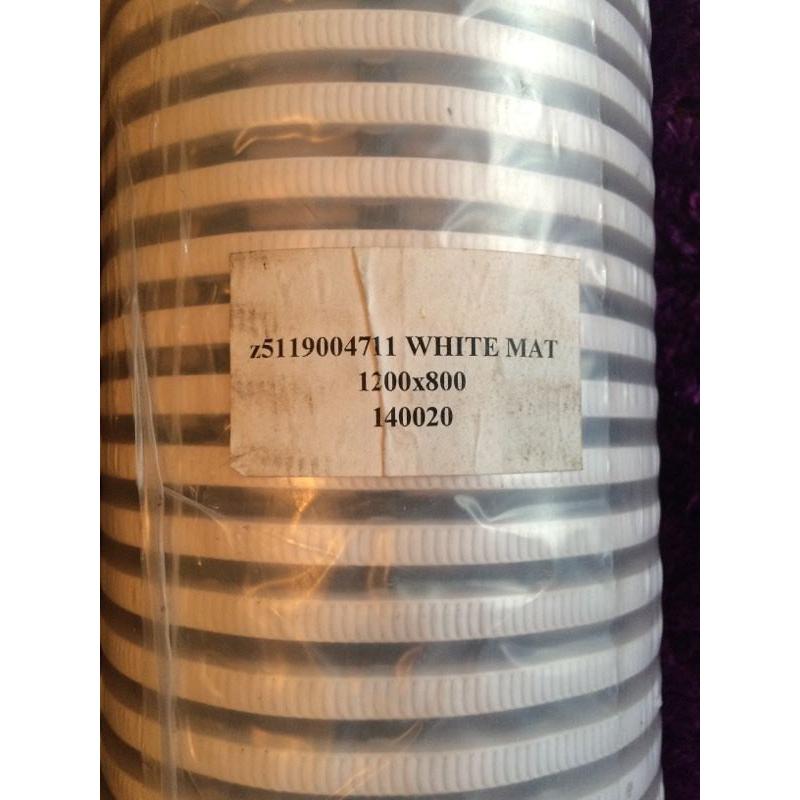 White Wet Room Bath Mat 1200*800