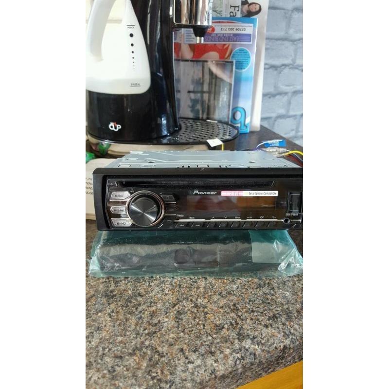 Pioneer USB smartphone cd player