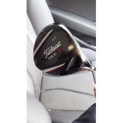 Titleist 913 D3 9.5 driver