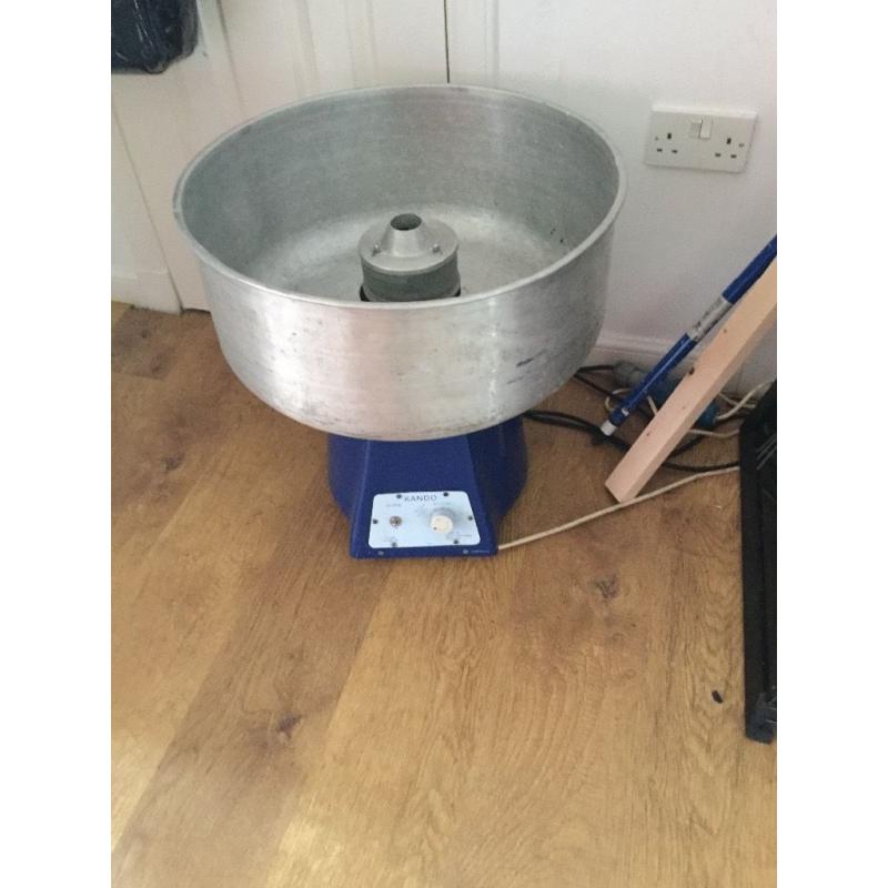 Industrial candy floss machine