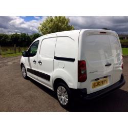 Berlingo 2010 120k fsh ( partner caddy transporter transit bora golf jetta passat leon a4 a3 )