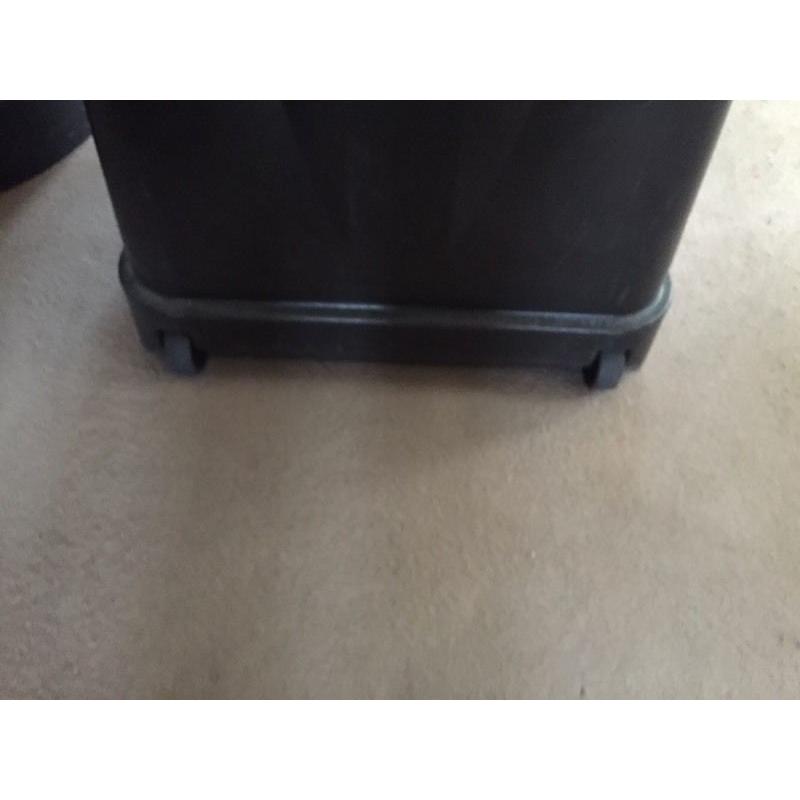 Very good storage bins with locks