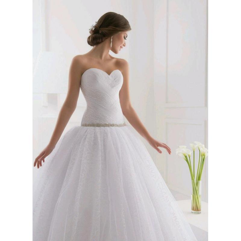 Wedding dress for sale