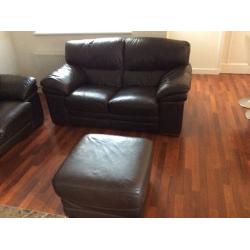 Brown leather suuite