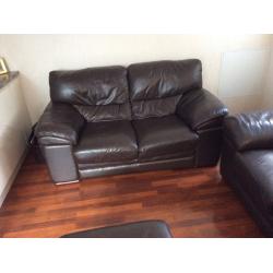 Brown leather suuite