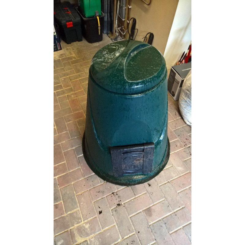 Compost bin