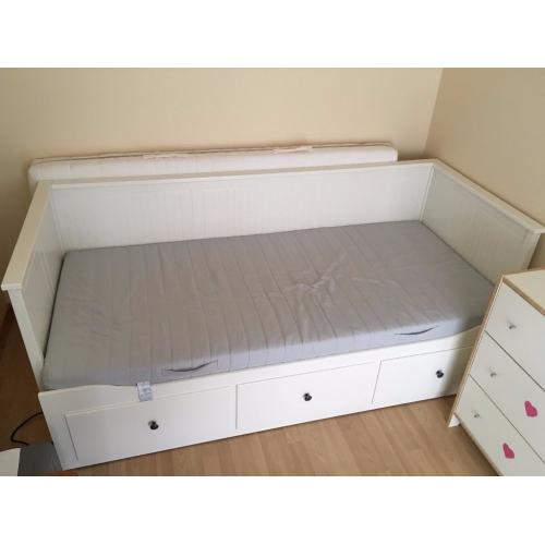 IKEA KEMNES day bed