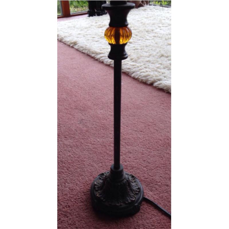 Table lamp