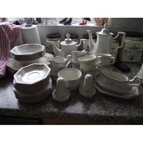 JOHNSON BROTHERS "MADISON" DINNER SET FOR FOUR