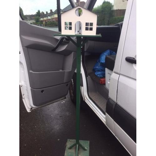 Bird house table