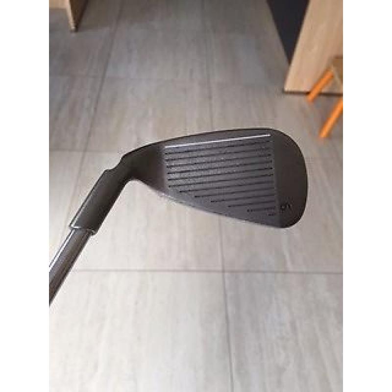 Ping G5 6 iron with Leadbetter Training Grip