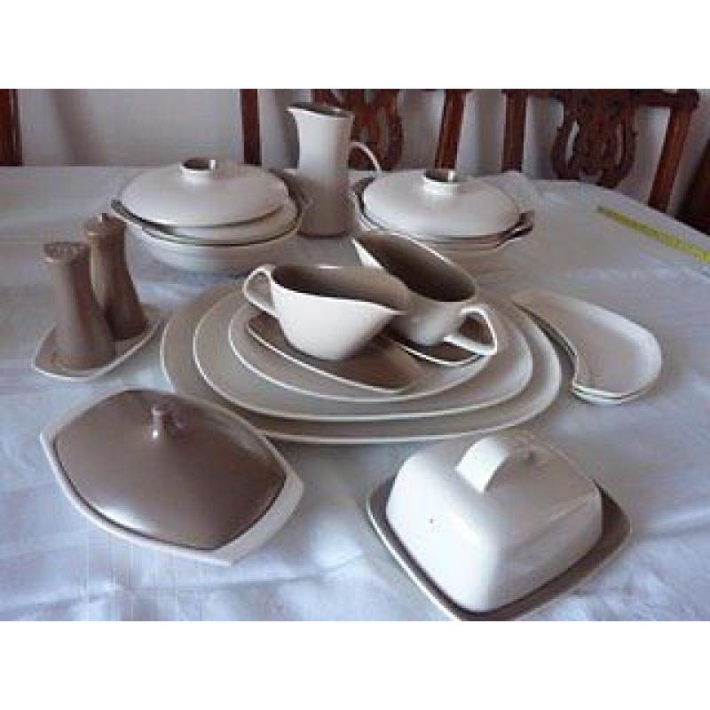 Stunning Vintage Poole Pottery Dinner Set / Service for 8 people