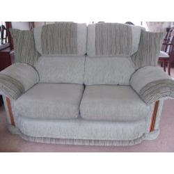 Very good condition green suite (3, 2, 1 piece + pouffe)