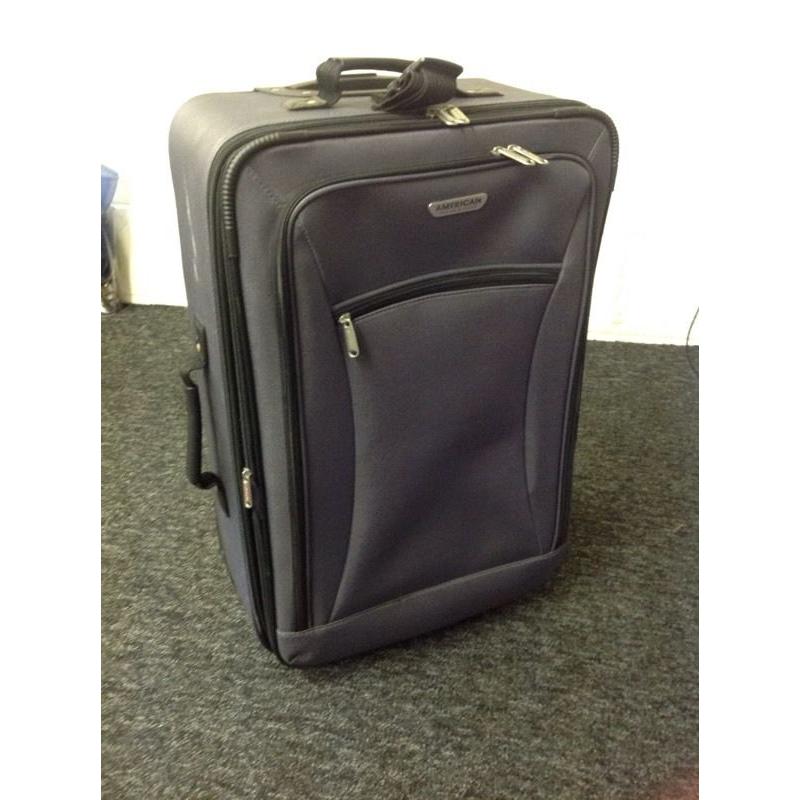 Lightweight suitcase on two wheels