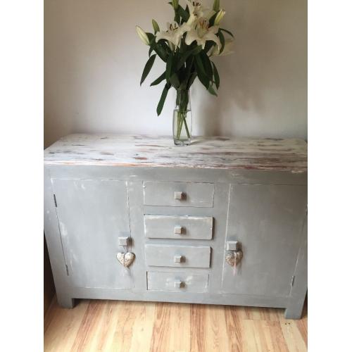 Lovely side unit