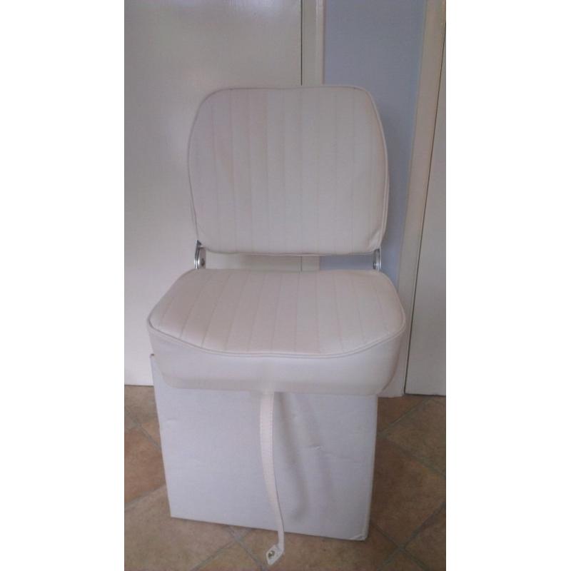 BRAND NEW PLASTIMO FOLDING HELMSMANS SEAT
