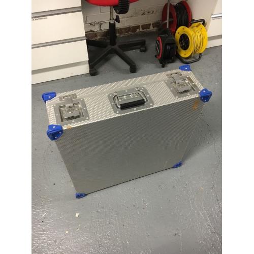Aluminium Flight case with foam lining
