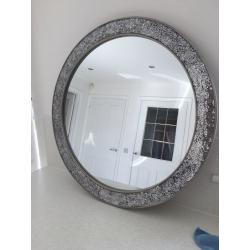 Circular mosaic mirror