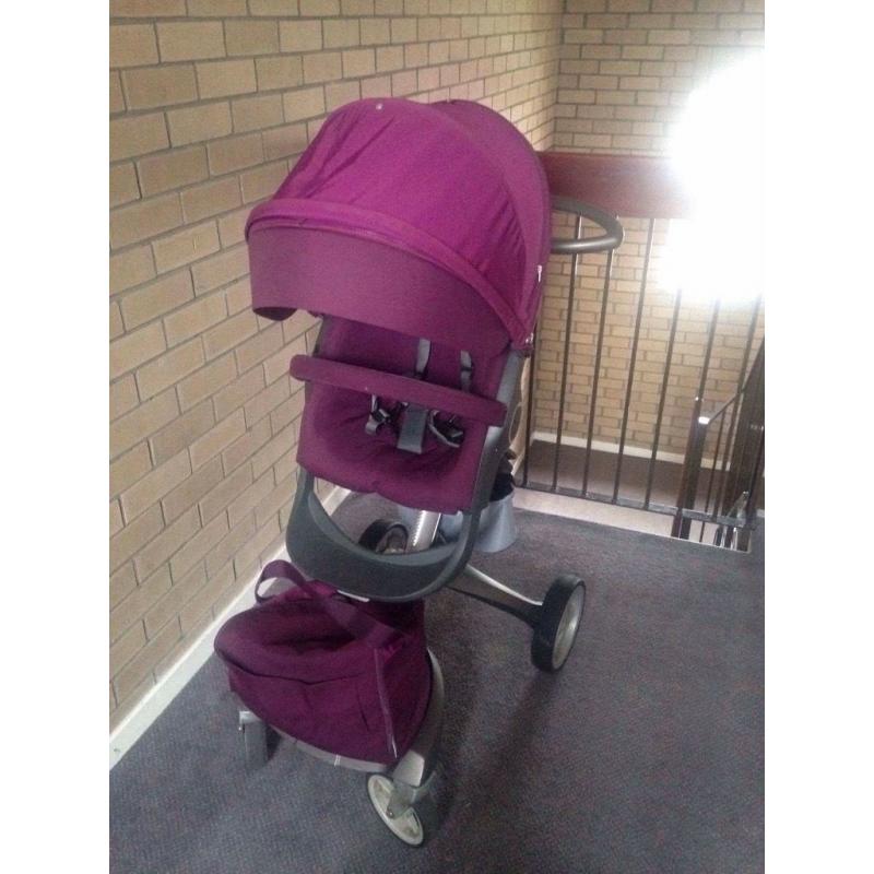 Stokke pram purple, with all accessories