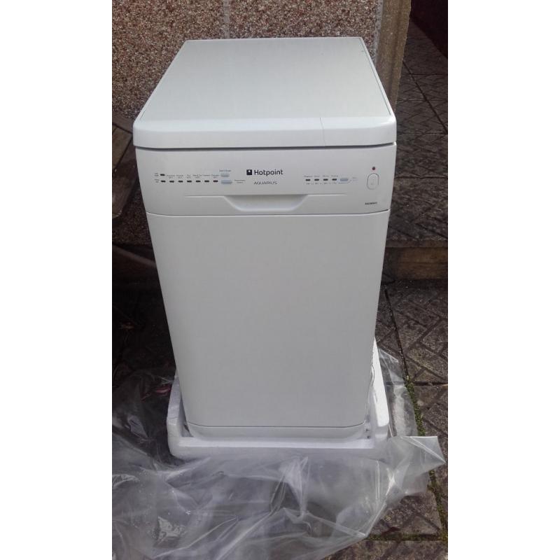 Hotpoint-Aquarius-SDW60-Slimline-Dishwasher