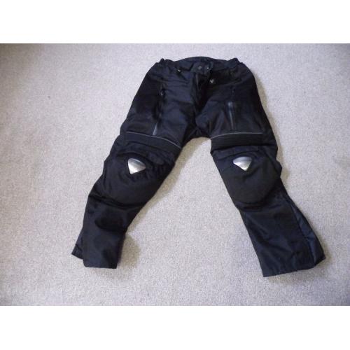 Motor cycle trousers