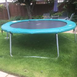 TRAMPOLINE 10 feet wide Excellent Condition