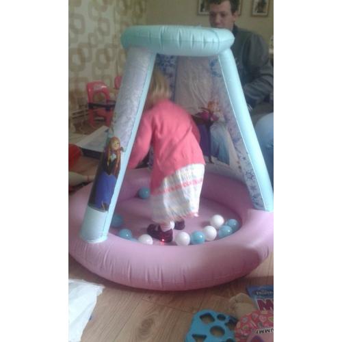Frozen Play Ball Pit