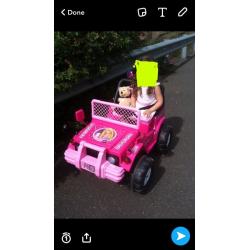 Girls 12v ride-on hummer/jeep