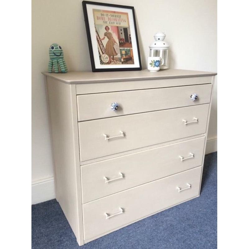 Chest of drawers