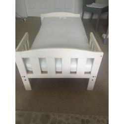 Childs bed