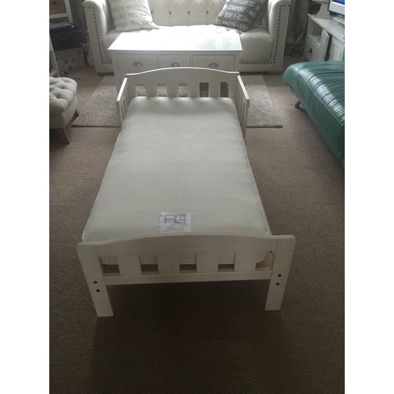 Childs bed