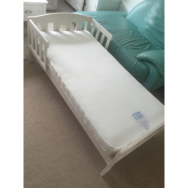 Childs bed