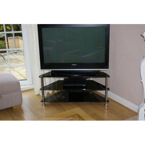 Black glass tv stand