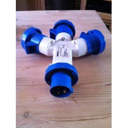 GEWISS 2 PIN + EARTH TRIPLE SOCKET ADAPTOR 220 VOLT