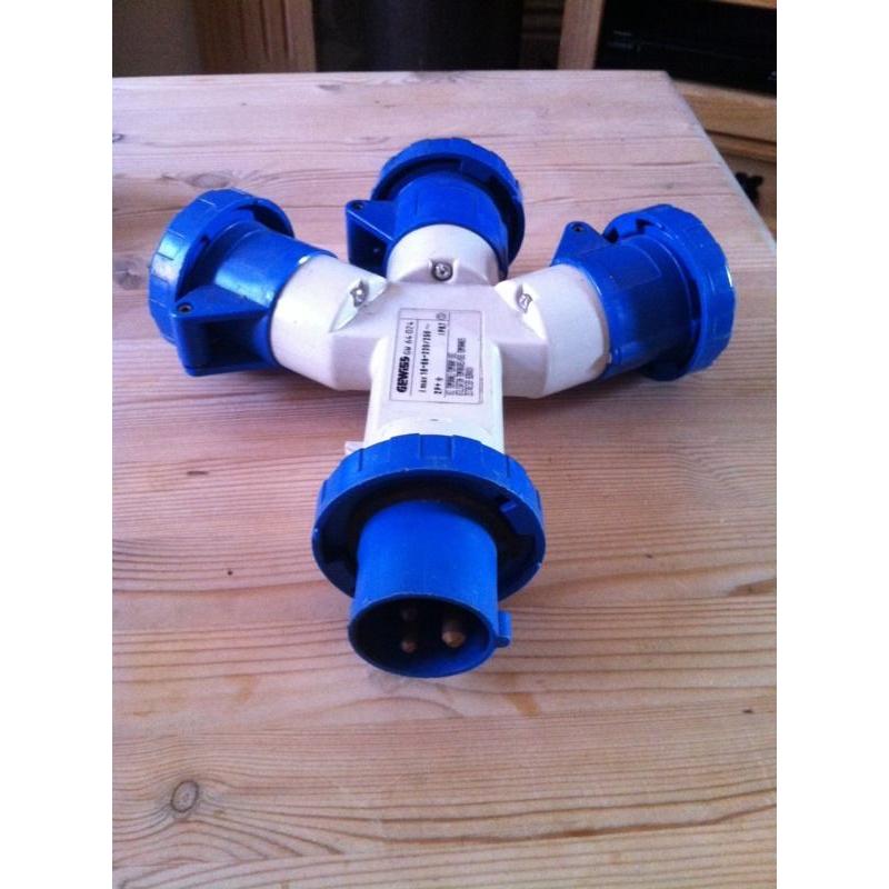 GEWISS 2 PIN + EARTH TRIPLE SOCKET ADAPTOR 220 VOLT