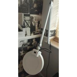 Beauty Therapy magnifying lamp