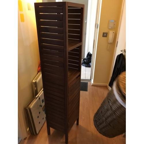 Solid wooden shelf