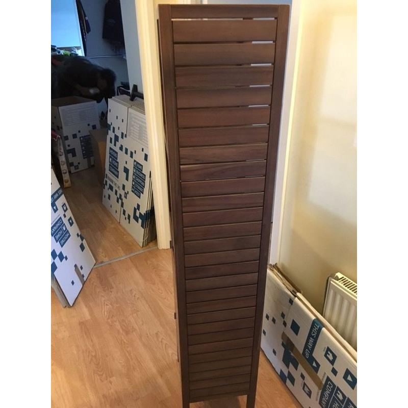 Solid wooden shelf
