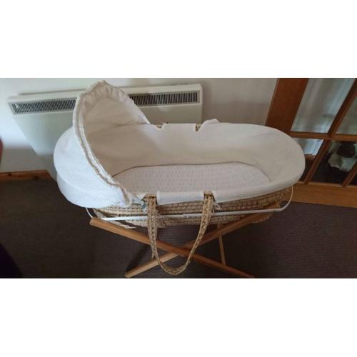 Clair de Lune Moses basket + 4 fitted sheets (1 new) (and mattress if wanted)