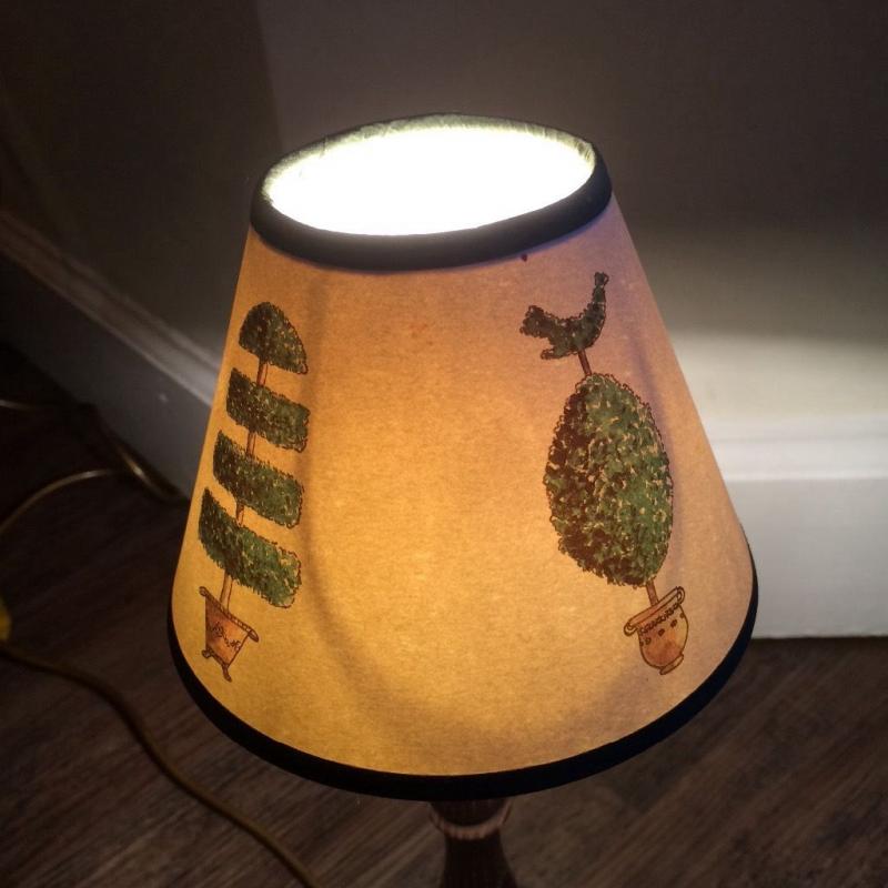 Country-style small wooden table lamp with clip on lamp shade